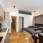 Apartmaji Prton דירה *